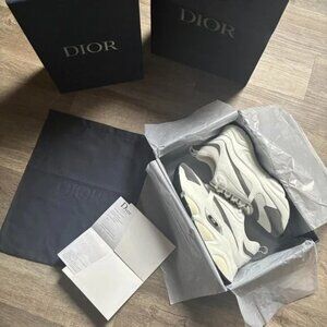 Dior b22 size eu43 (us9.5-10)